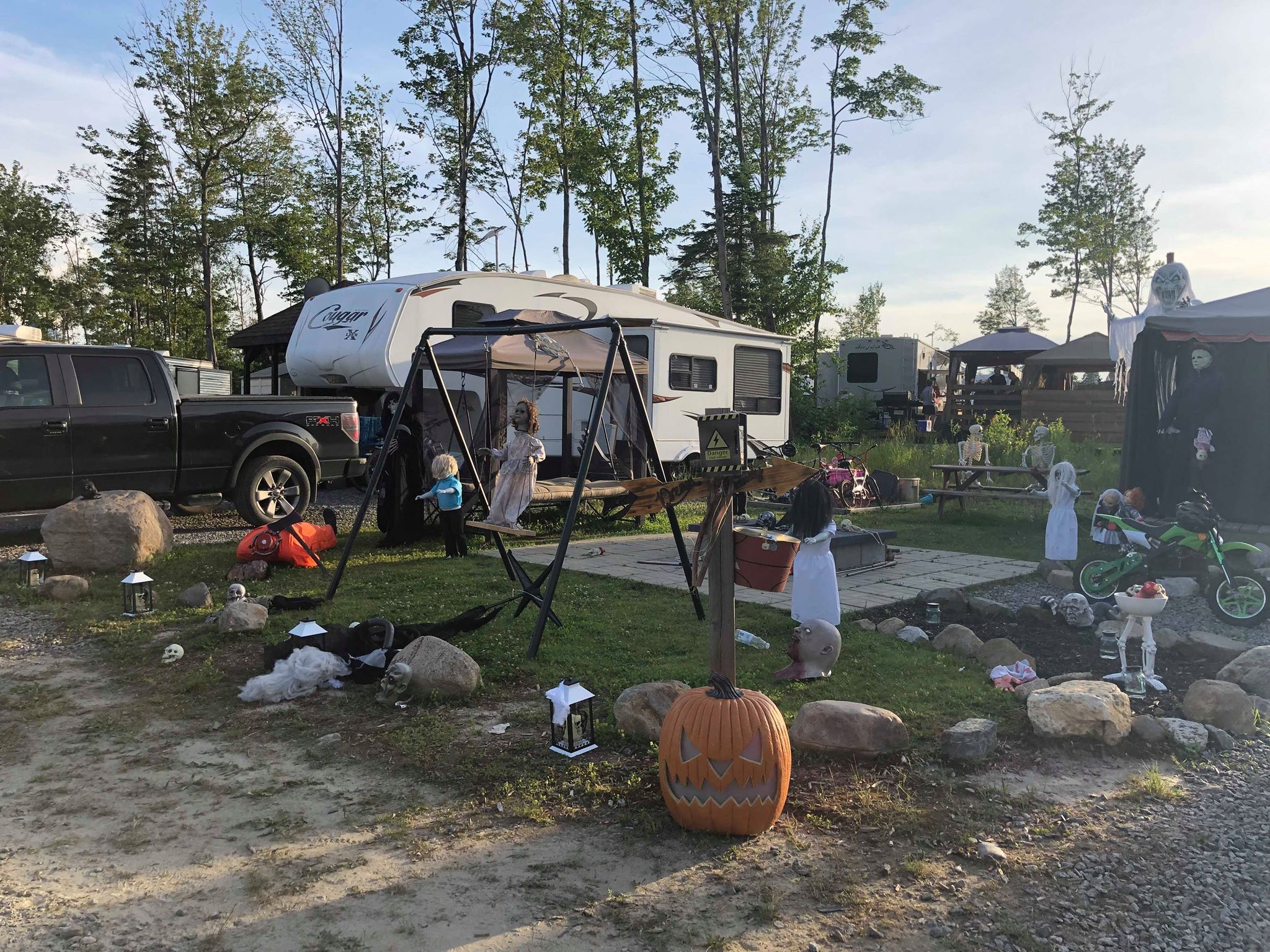 http://www.campingatlantide.com/wp-content/uploads/2019/07/halloween-complexe-atlantide-2019-20.jpg