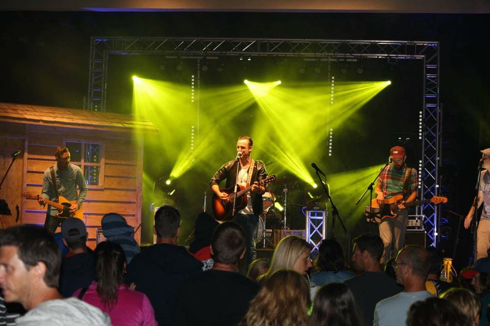 https://www.campingatlantide.com/wp-content/uploads/2017/01/david-jalbert-camping-familial-atlantide-9.jpg