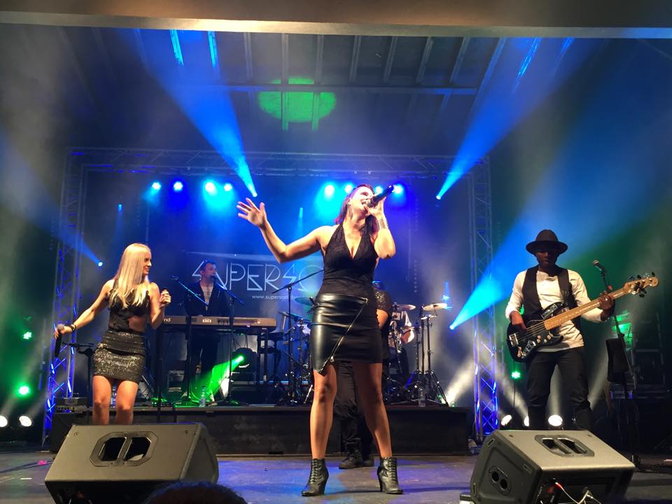 https://www.campingatlantide.com/wp-content/uploads/2017/01/supersonicband-complexe-atlantide-2016-4.jpg