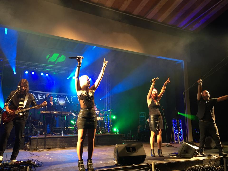 https://www.campingatlantide.com/wp-content/uploads/2017/01/supersonicband-complexe-atlantide-2016-6.jpg
