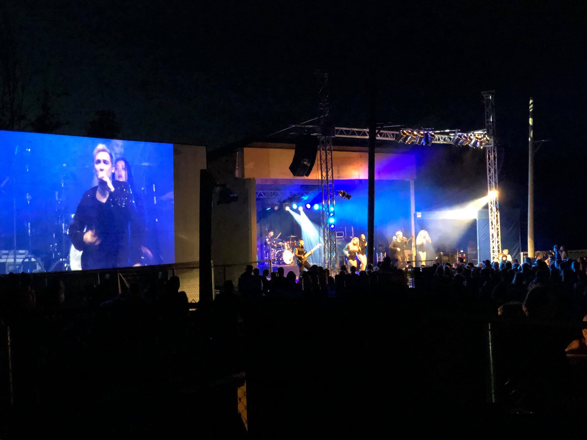 https://www.campingatlantide.com/wp-content/uploads/2019/07/all-acces-showband-complexe-atlantide-10.jpg