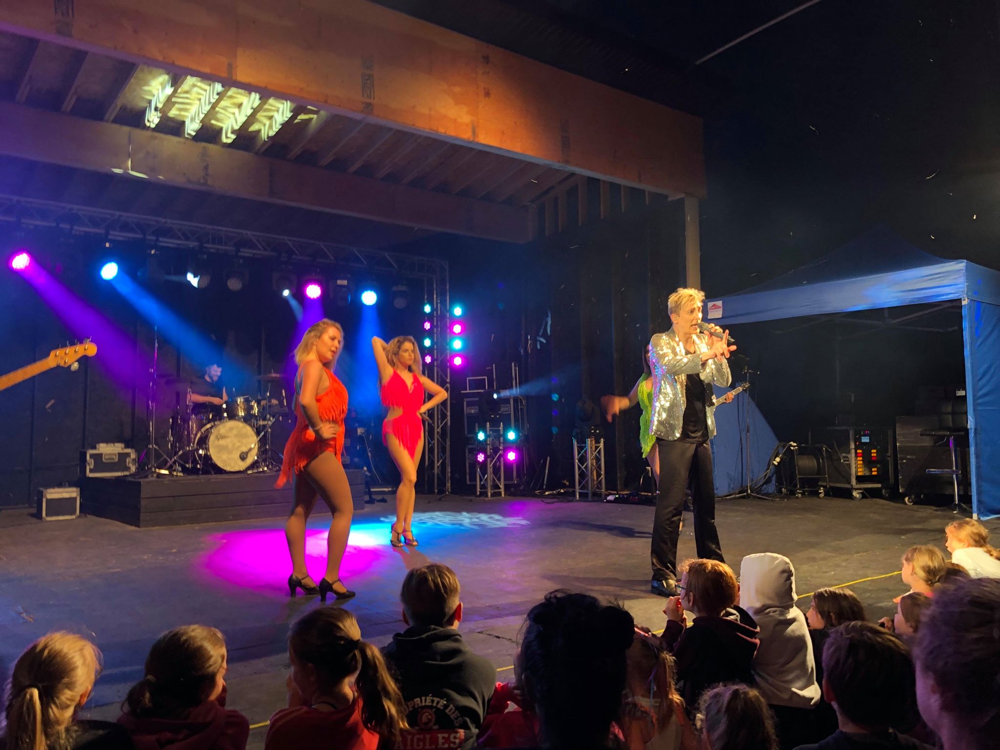 https://www.campingatlantide.com/wp-content/uploads/2019/07/all-acces-showband-complexe-atlantide-16.jpg