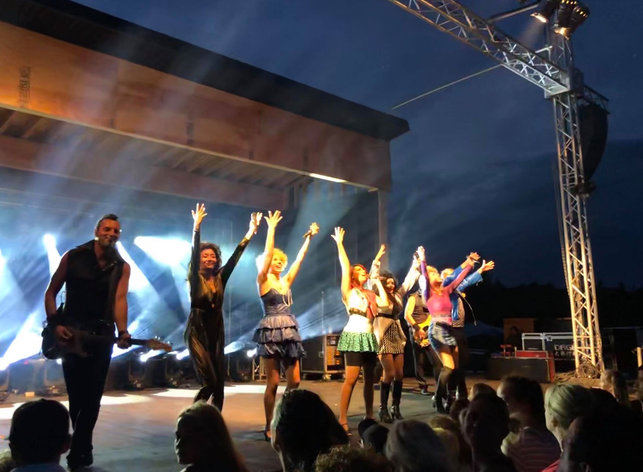 https://www.campingatlantide.com/wp-content/uploads/2019/07/alterego-showband-complexe-atlantide-2019-26.jpg