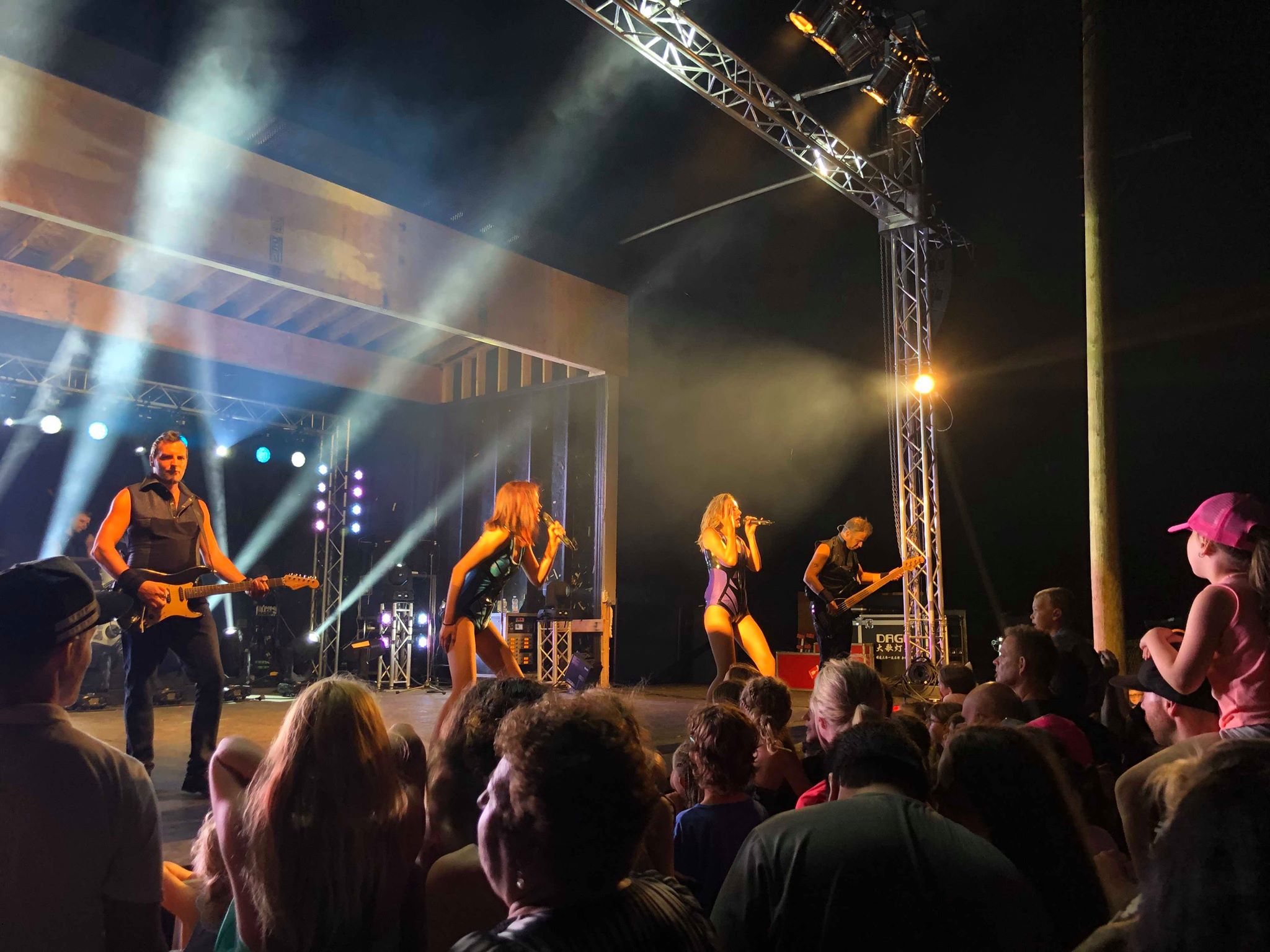 https://www.campingatlantide.com/wp-content/uploads/2019/07/alterego-showband-complexe-atlantide-2019-3.jpg