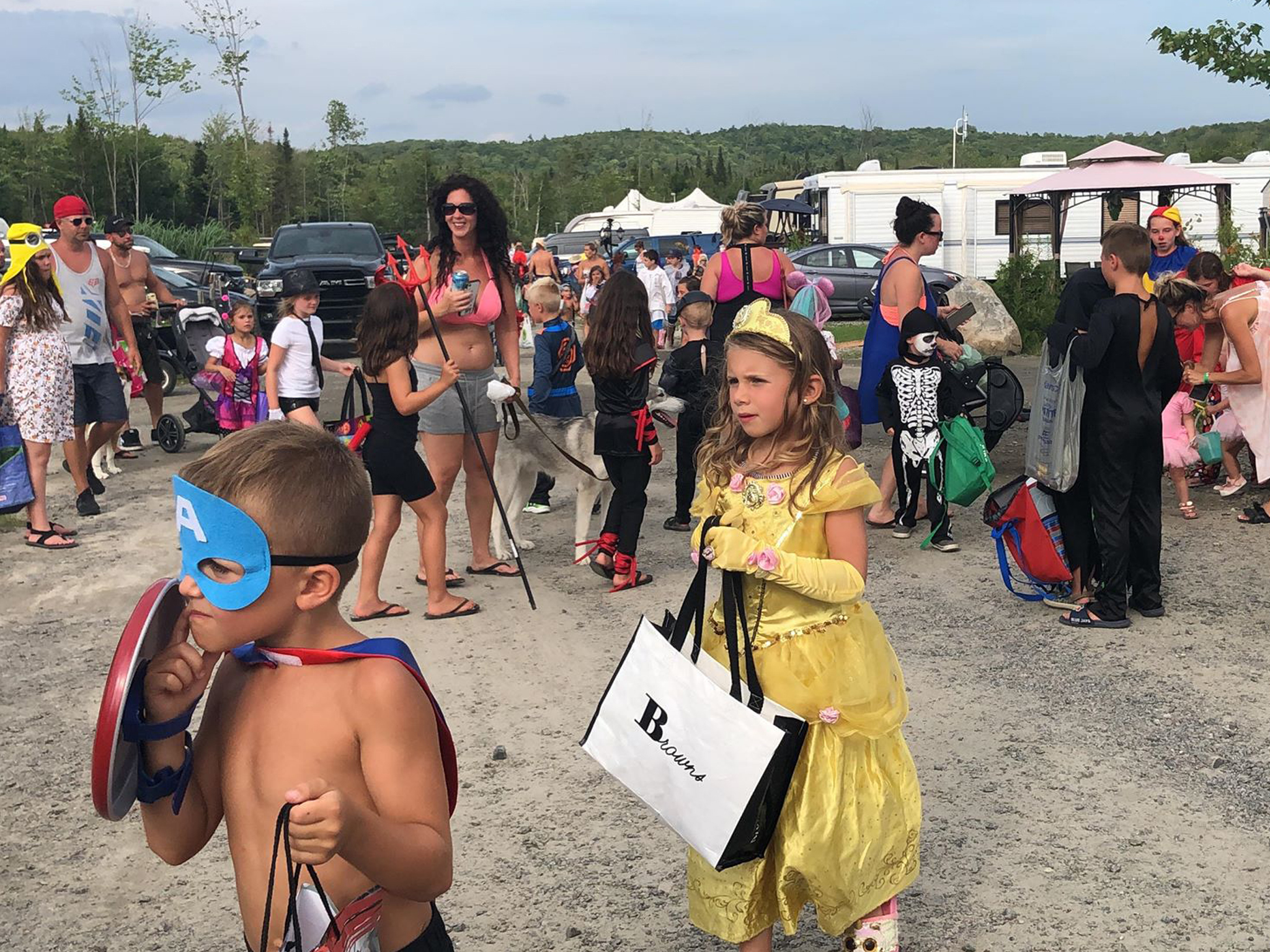 https://www.campingatlantide.com/wp-content/uploads/2019/07/halloween-complexe-atlantide-2019.jpg