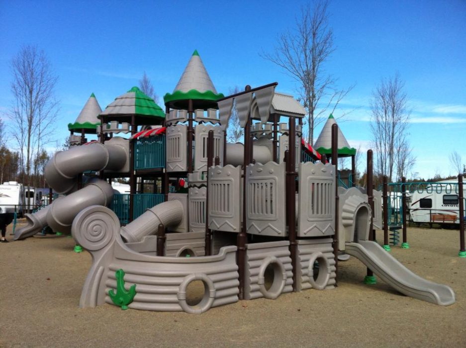 camping-familial-complexe-atlantide-parc-bateau-pirate