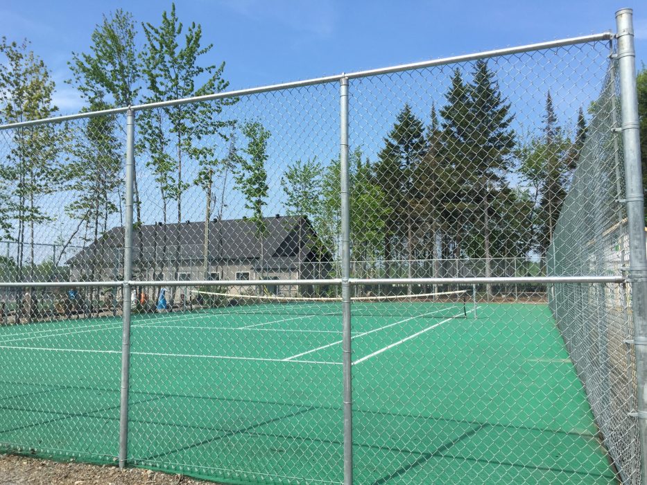 tennis-camping-familial-complexe-atlantide