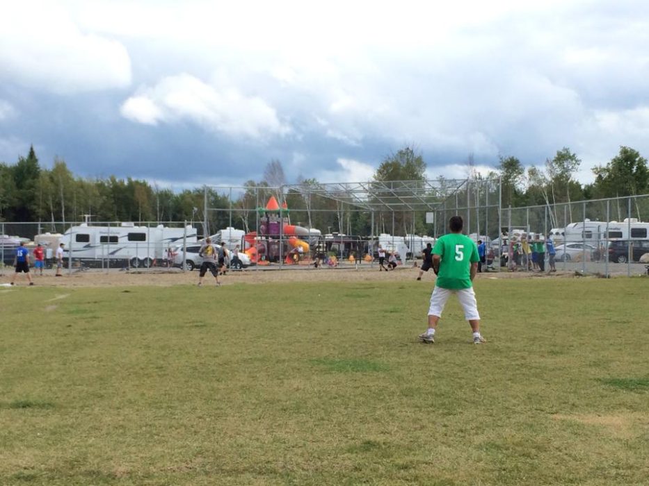 terrain-basebal-camping-familial-complexe-atlantide
